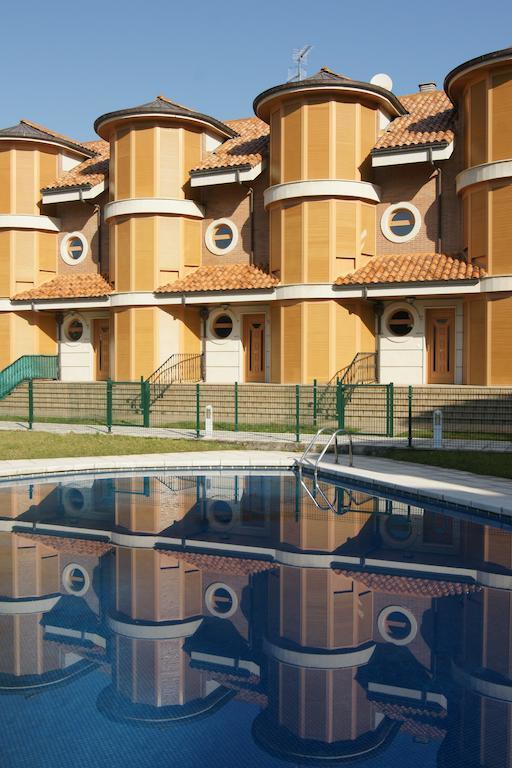 Apartamentos Quinto Sueno Noja Bagian luar foto