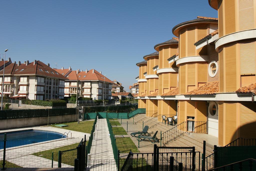 Apartamentos Quinto Sueno Noja Bagian luar foto